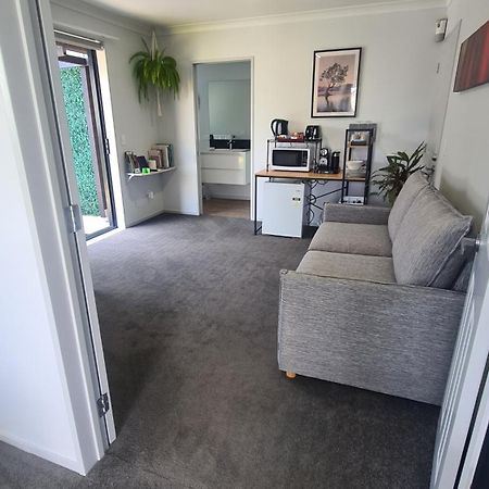 Bonnie Doone Hotel Te Awamutu Exterior photo